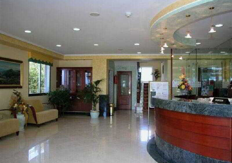 هتل Piñeiro 2 Estrellas Superior