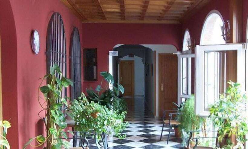 בית מלון כפרי Plaza Manjon