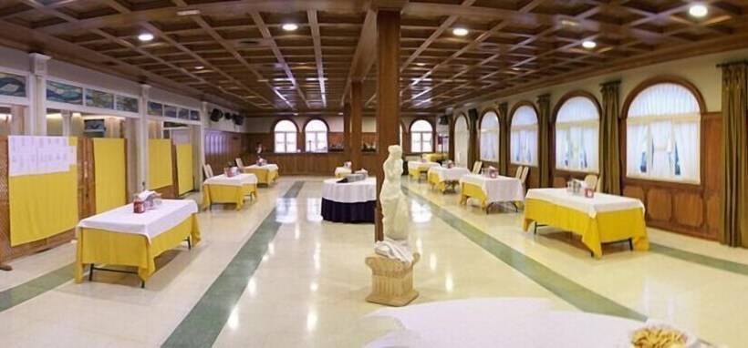 בית מלון כפרי Plaza Manjon