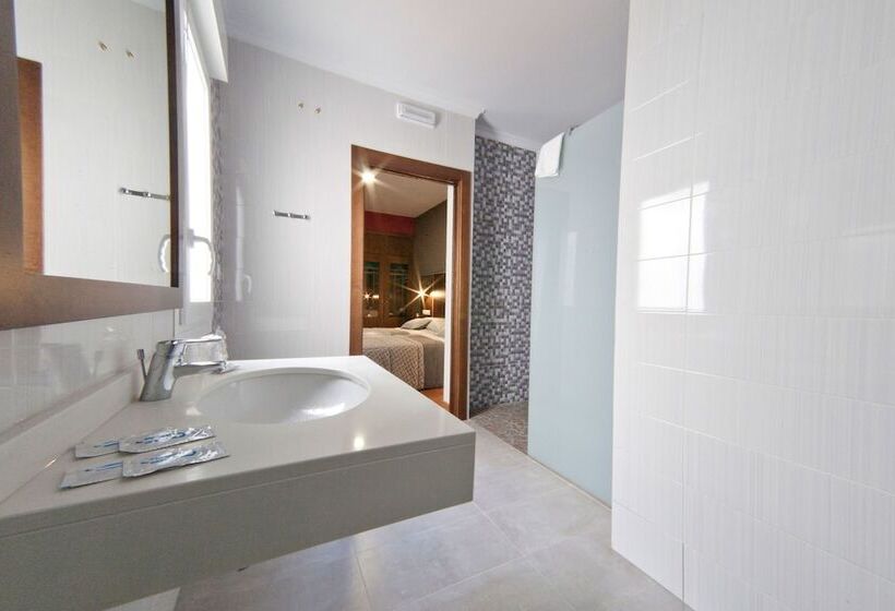 בית מלון כפרי Plaza Manjon