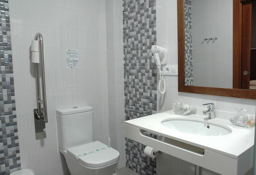 בית מלון כפרי Plaza Manjon