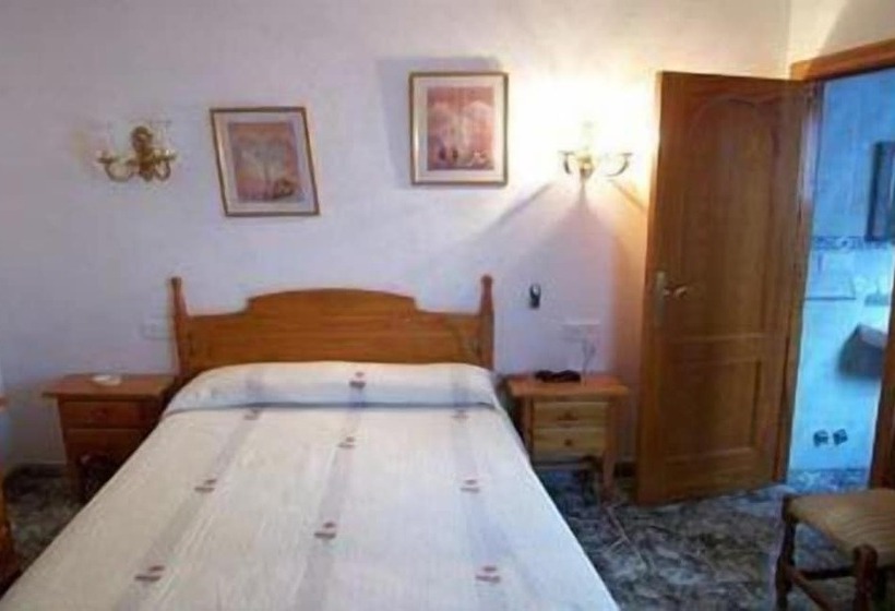 בית מלון כפרי Plaza Manjon