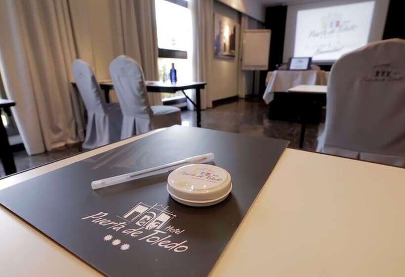 هتل Puerta De Toledo