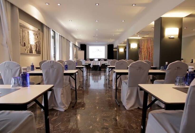 هتل Puerta De Toledo