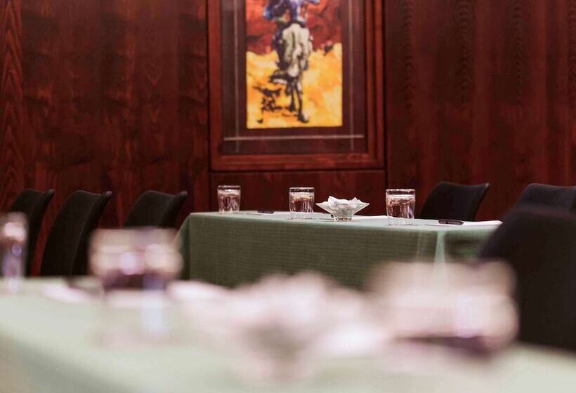 هتل Pullman Madrid Airport & Feria