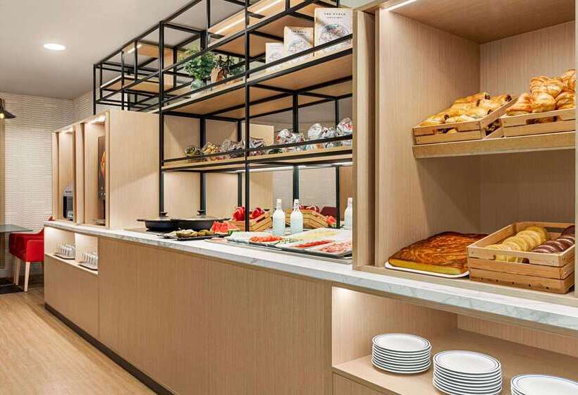 هتل Ramada By Wyndham Madrid Tres Cantos