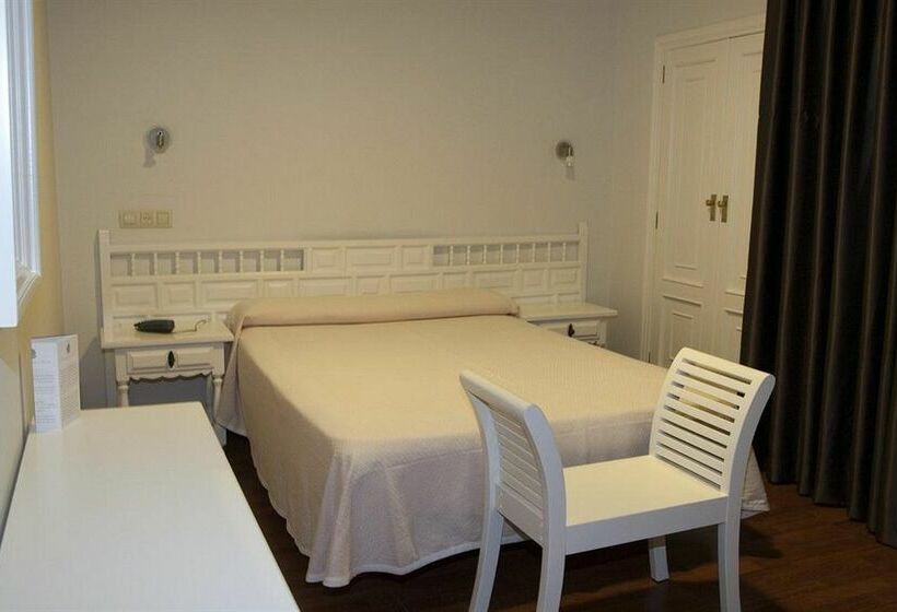 هتل Rosalia De Castro