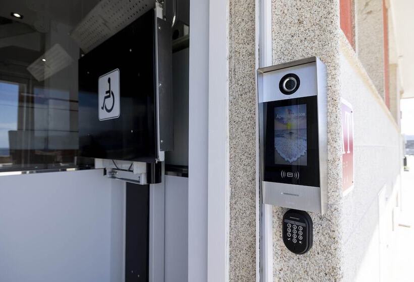 Отель Apartamentos Rotilio