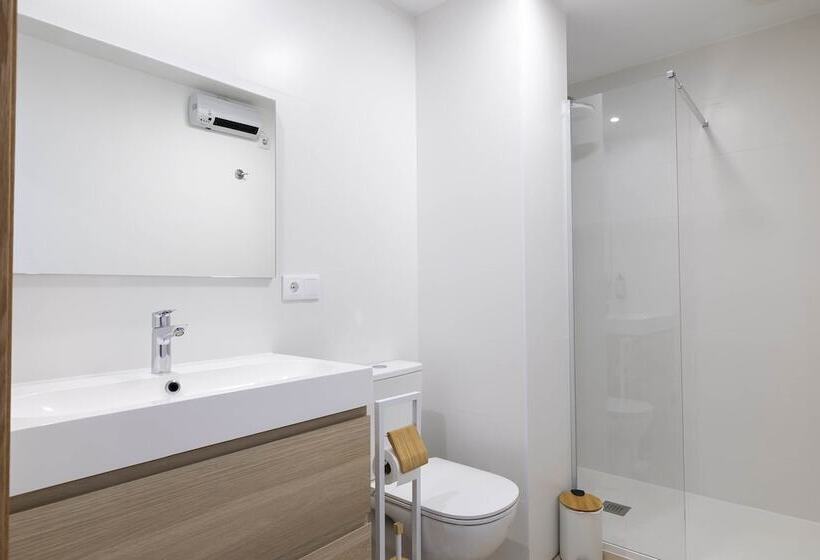 هتل Apartamentos Rotilio