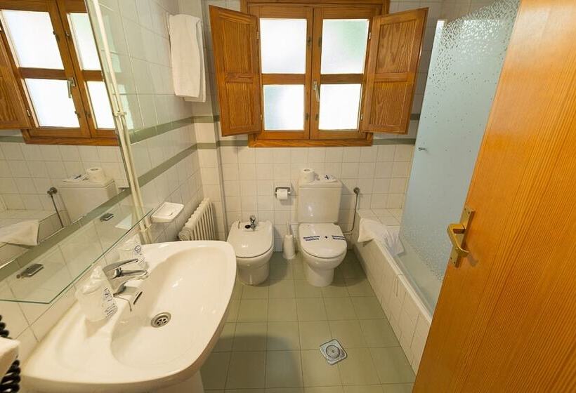 فندق ريفى Villa Turistica De Cazorla