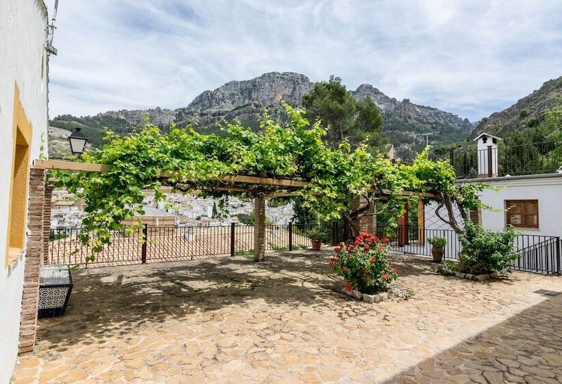 فندق ريفى Villa Turistica De Cazorla