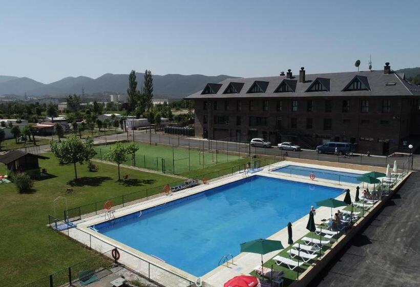 هتل Sabiñanigo Camp &