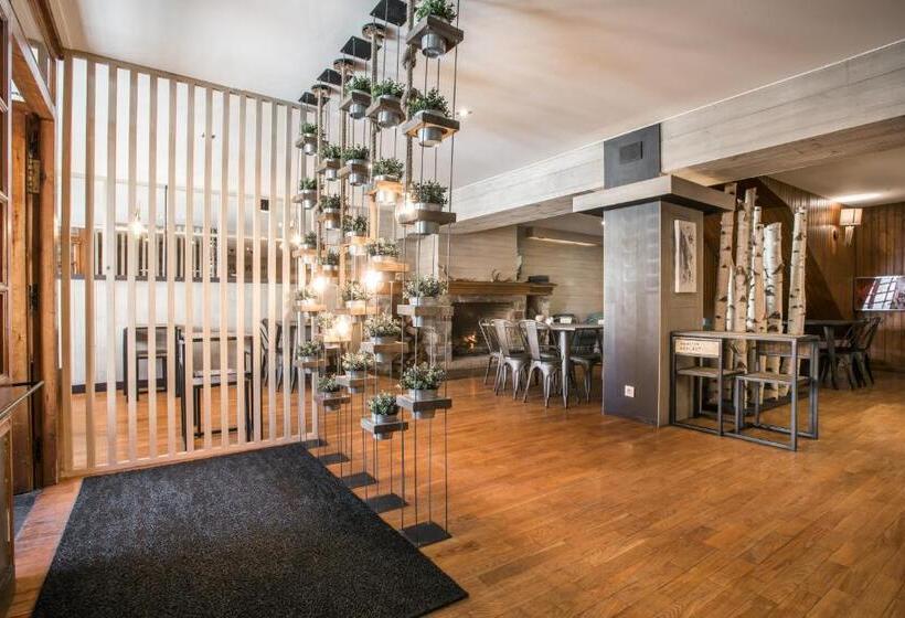 ホテル Sno Mont Romies