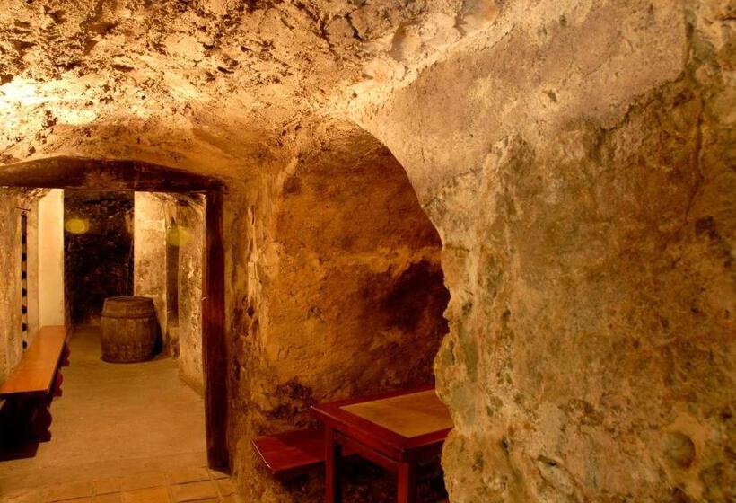 فندق Spa Termaeuropa Balneario Arnedillo