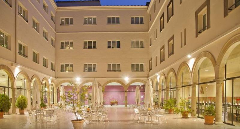 Отель Trh Ciudad De Baeza