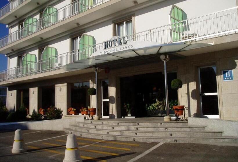 هتل Troncoso