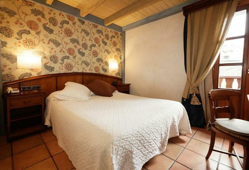 בית מלון כפרי Villa De Torla