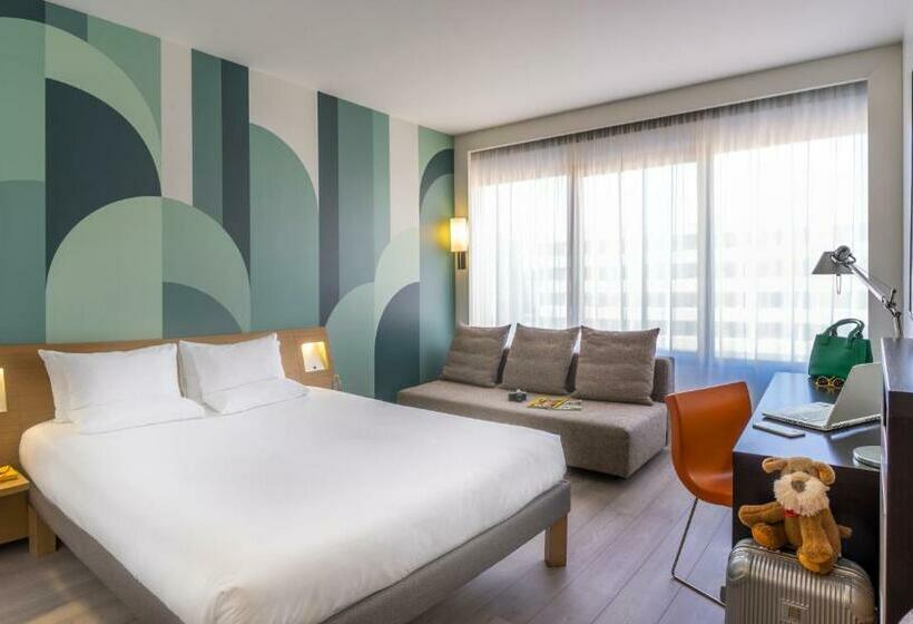 Novotel Campo De Las Naciones