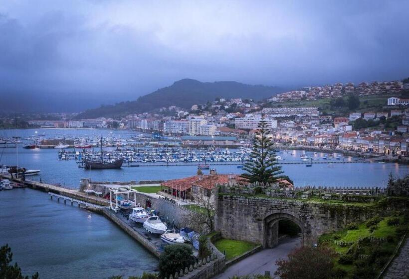 Parador De Baiona