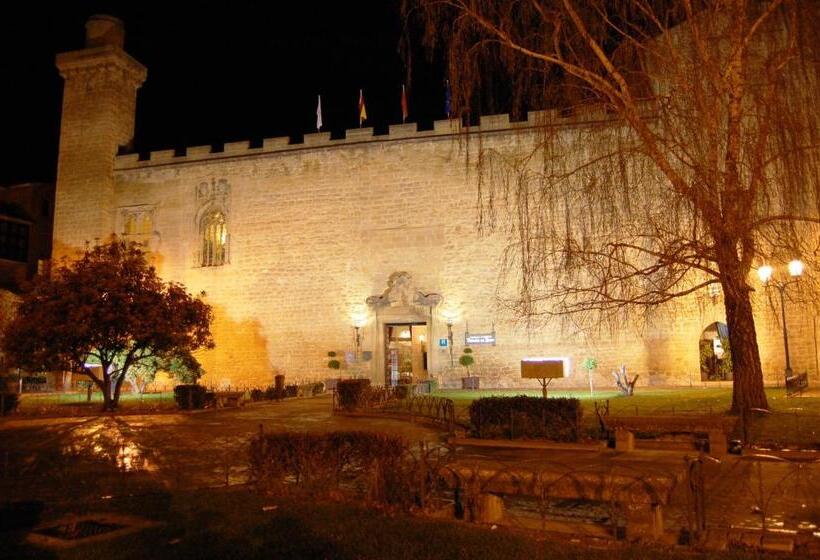 Parador De Olite