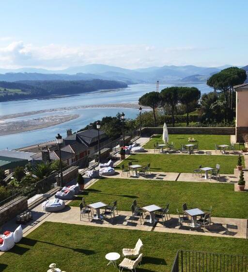 Parador De Ribadeo