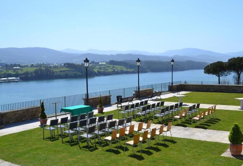 Parador De Ribadeo