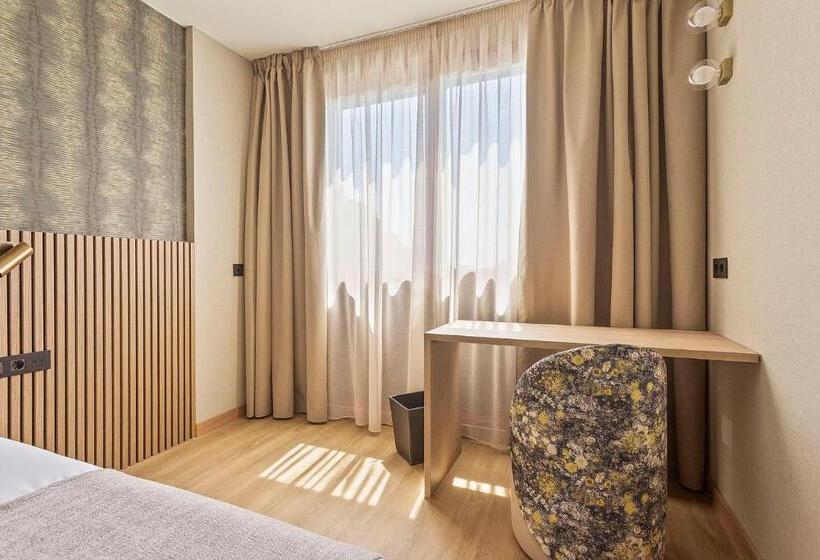 Rafaelhoteles Piramides