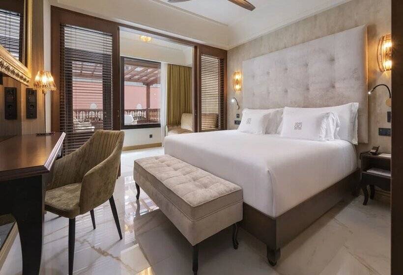 Santa Catalina, a Royal Hideaway Hotel  5*GL