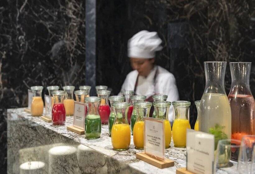 Santa Catalina, a Royal Hideaway Hotel  5*GL