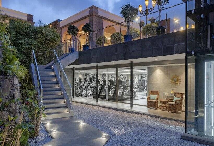 Santa Catalina, a Royal Hideaway Hotel  5*GL