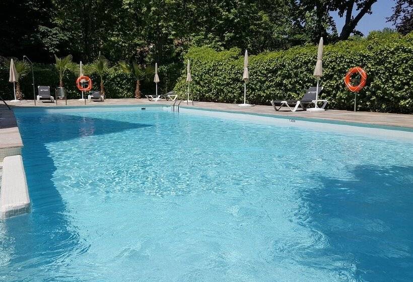 هتل Senator Barajas