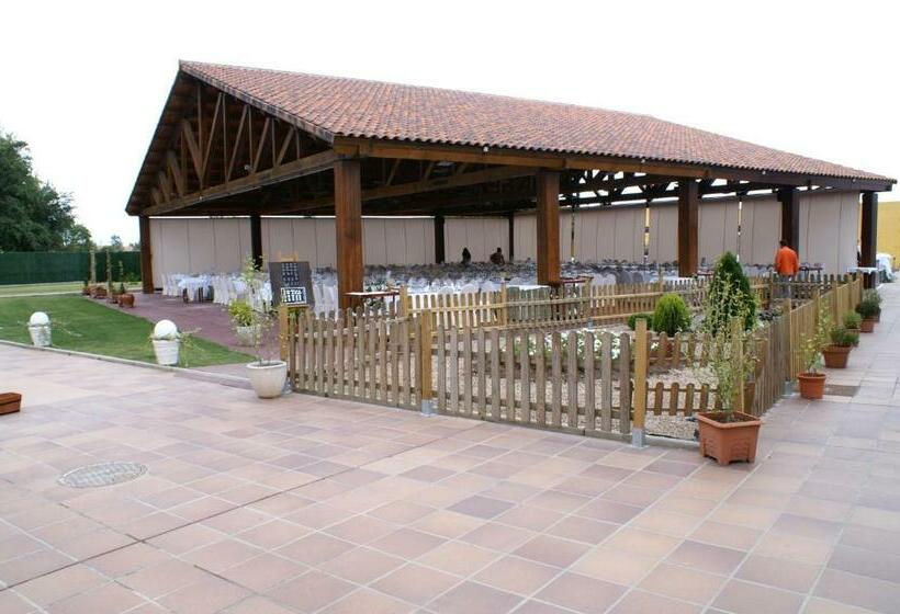 هتل Rey Sancho Palencia