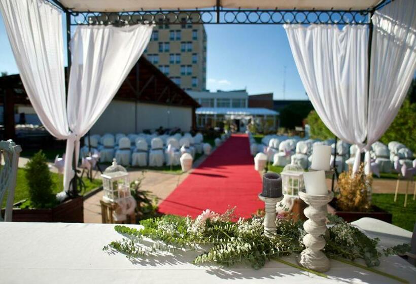 هتل Rey Sancho Palencia