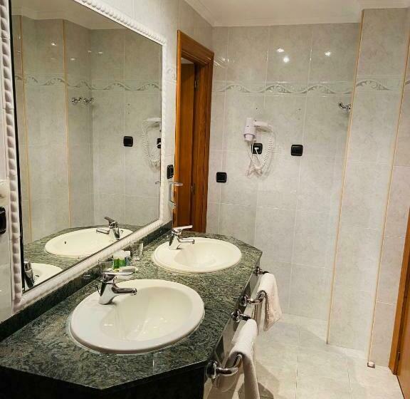 هتل Rey Sancho Palencia