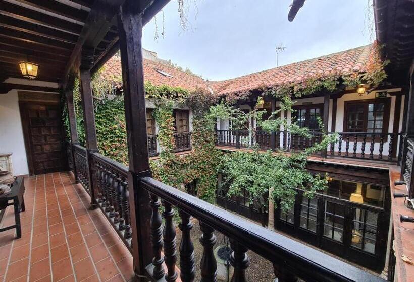 פונדק Hosteria Real De Zamora
