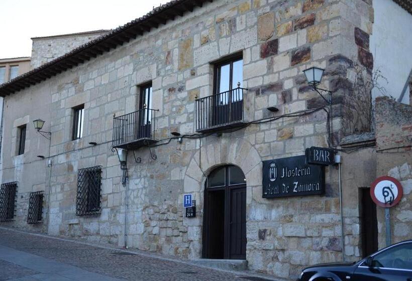 פונדק Hosteria Real De Zamora