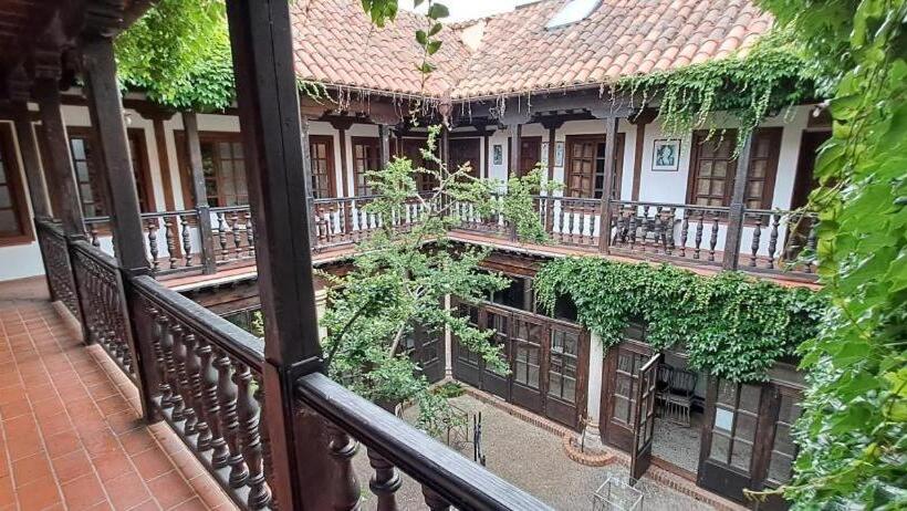 פונדק Hosteria Real De Zamora