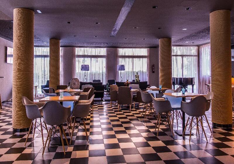 ホテル Golden Acqua Salou