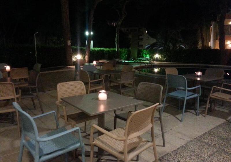 ホテル Golden Acqua Salou