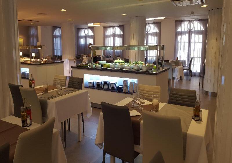 ホテル Golden Acqua Salou