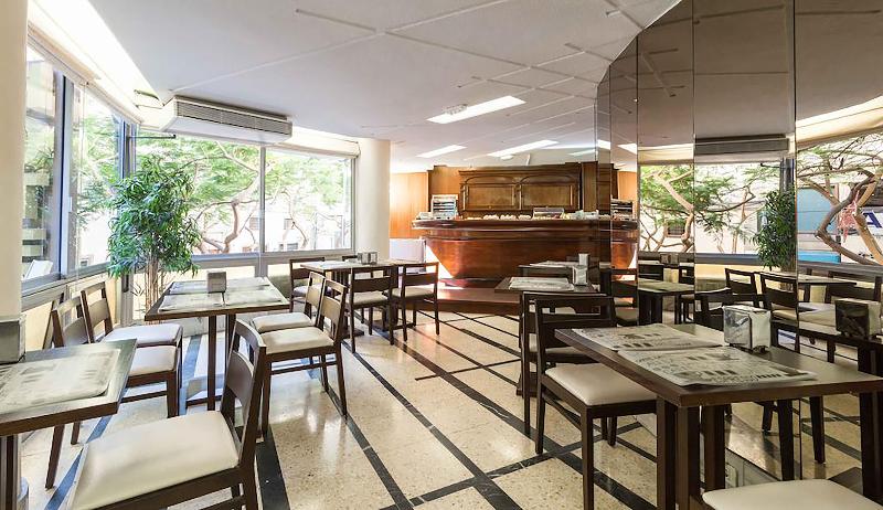 فندق Adonis Pelinor