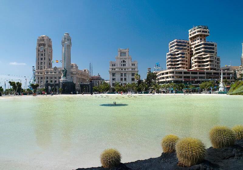 فندق Adonis Pelinor