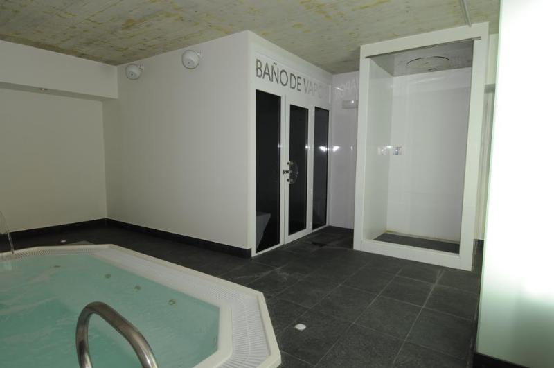 هتل Alameda Centro