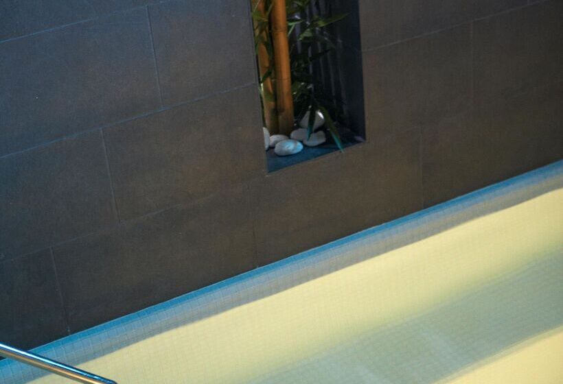 ホテル ALEGRIA Plaza Paris SUP