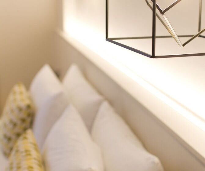 ホテル ALEGRIA Plaza Paris SUP