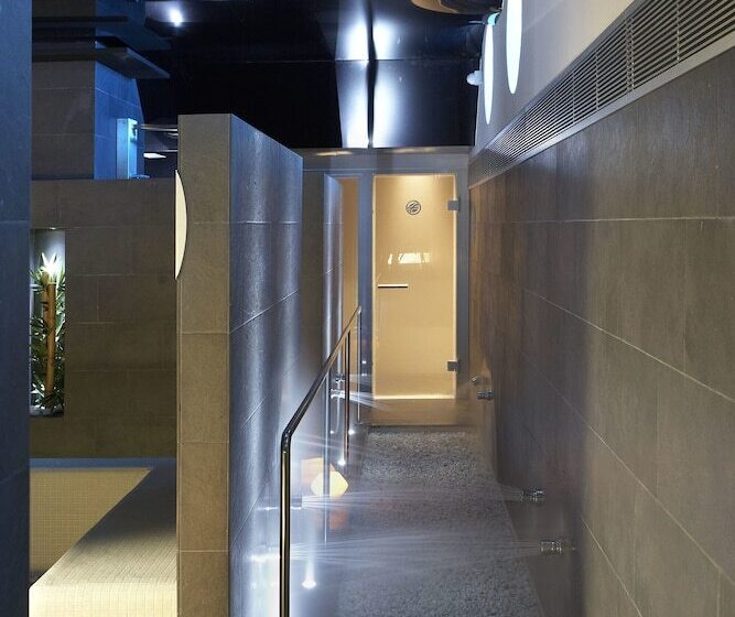 ホテル ALEGRIA Plaza Paris SUP