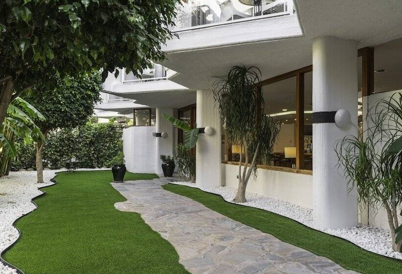 Отель Aluasun Lago Rojo Adults Recommended