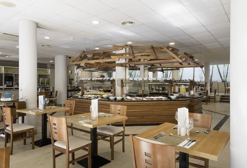 Отель Aluasun Lago Rojo Adults Recommended