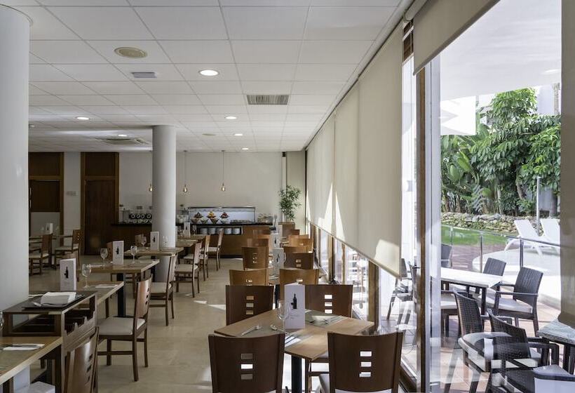 Отель Aluasun Lago Rojo Adults Recommended