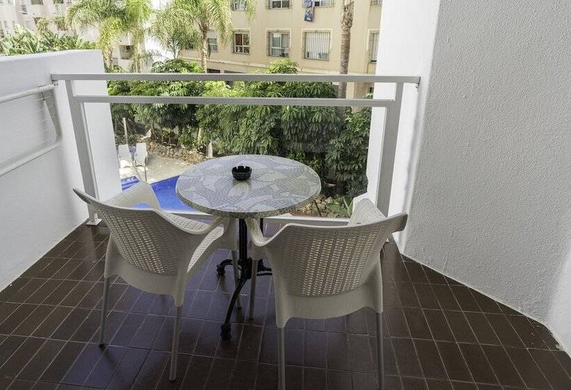 Отель Aluasun Lago Rojo Adults Recommended